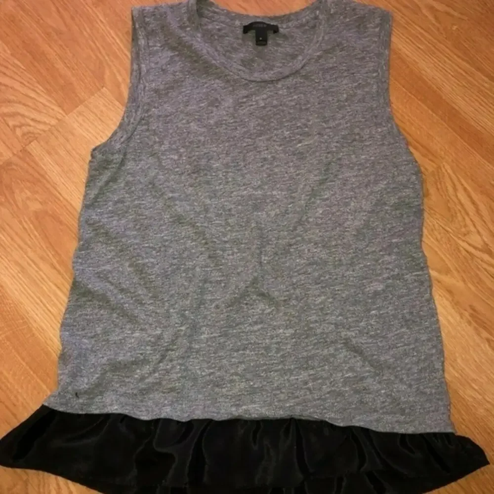 J. Crew Sleeveless Top‎ Black Gray Small Ruffled